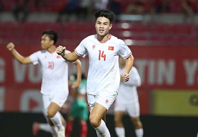 nhan dinh arsenal 
								 
								Thắng Bangladesh 4-1, U20 Việt Nam quyết đấu với U20 Syria